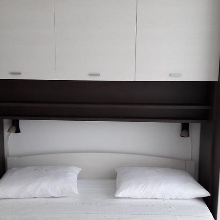 Apartment Nena- Apartman Sa Posebnim Ulazom U Prizemlju, Terasom I Zelenom Okucnicom Rakotule Extérieur photo